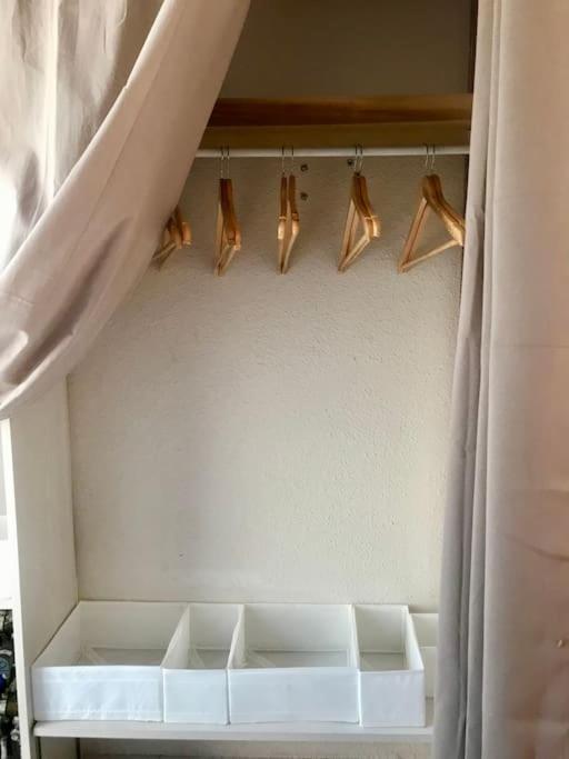 Charming Studio To Venelles 10 Minutes From Aix Exterior foto