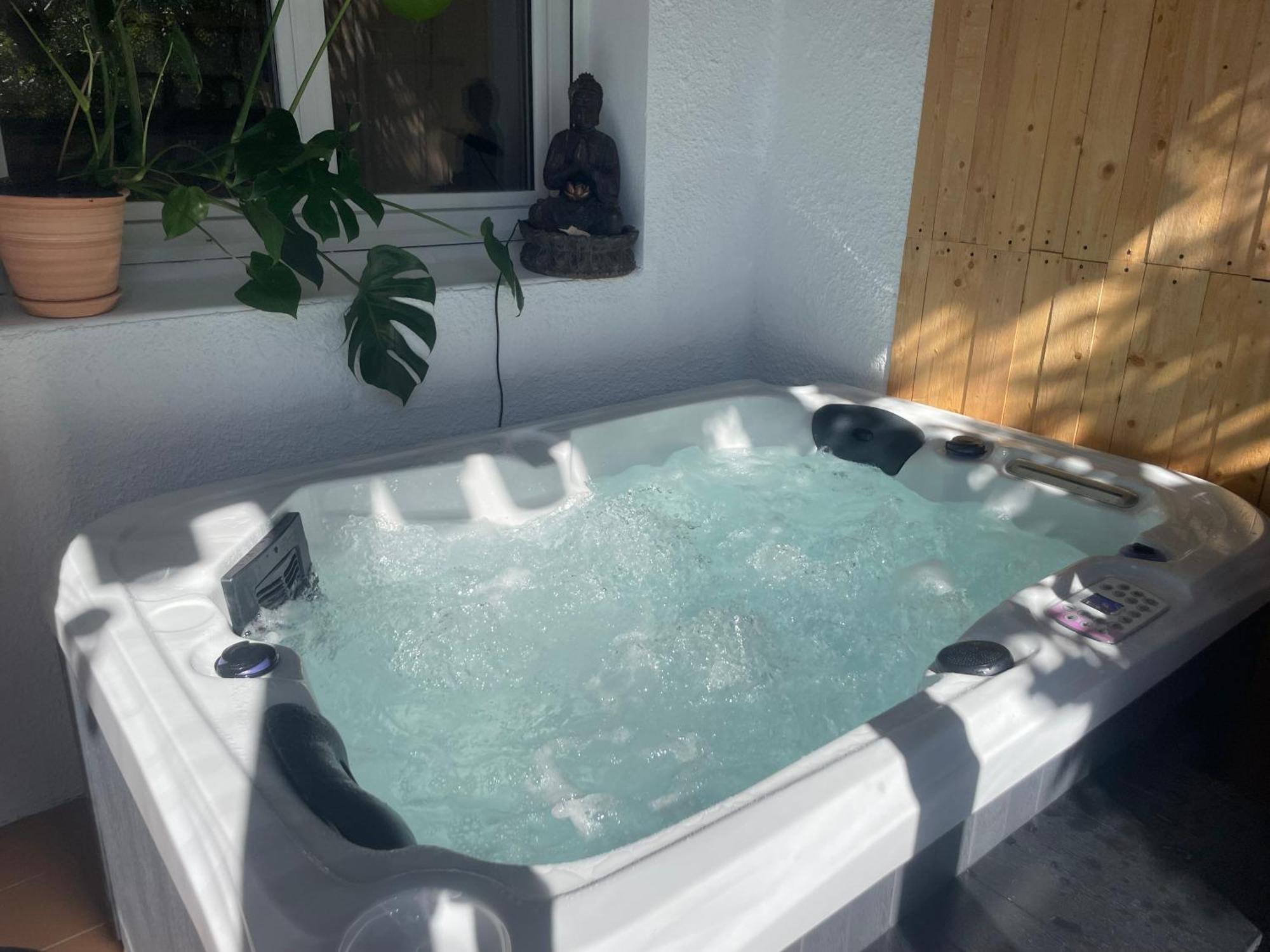 Charming Studio To Venelles 10 Minutes From Aix Exterior foto