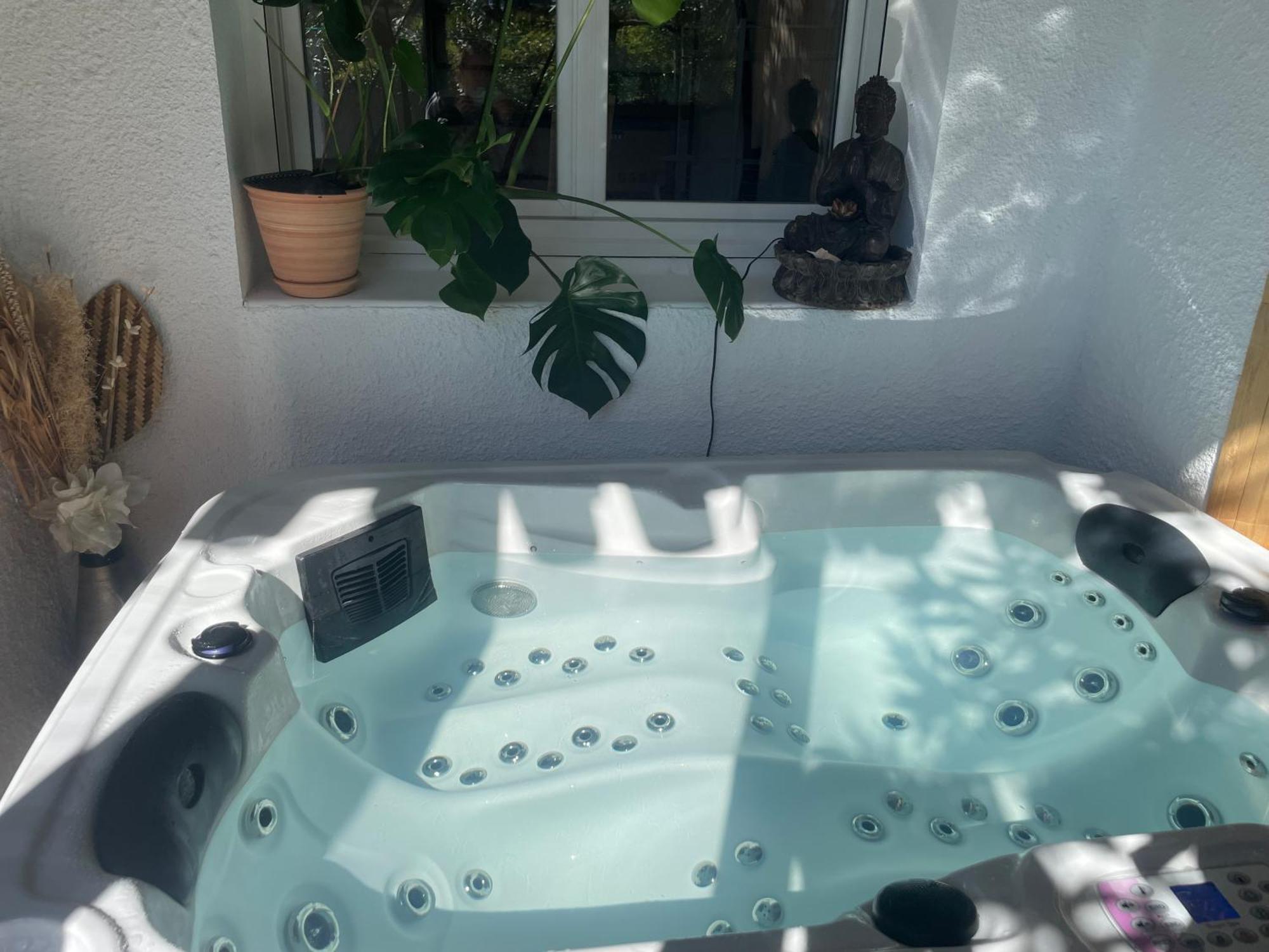 Charming Studio To Venelles 10 Minutes From Aix Exterior foto